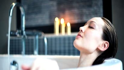 இஞ்சி குளியல் பற்றி கேள்விப்பட்டதுண்டா? இதை முயற்சித்தால் உடலில் உள்ள நச்சுகள் நீங்கும்...