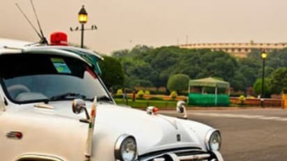 వీఐపీ మూమెంట్ పై హైకోర్టులో పిల్: విచారించలేనన్న జడ్జి