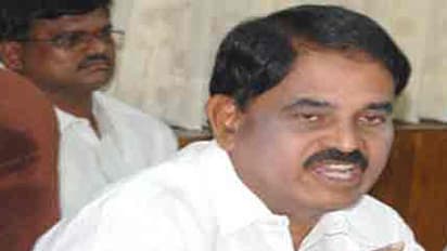 భార్య సమాధి వద్ద కుప్పకూలిన పల్లె రఘునాథ రెడ్డి