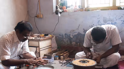 കുലത്തൊഴില് ഉപേക്ഷിക്കാന് നിര്ബന്ധിതരായി പരമ്പരാഗത സ്വര്ണ്ണപണിക്കാര്