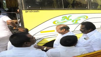 “NO Wi Fi , NO NEWSPAPER.... வெளியே என்னதான் நடக்கிறது....??" புலம்பும் எம்எல்ஏக்கள் ...!!!