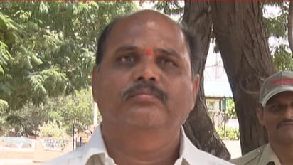 ಅಯೋಗ್ಯ ಆನಂದ್ ಸಿಂಗ್ಗೆ ಮತ ಹಾಕಬೇಡಿ ಎಂದ ಟಪಾಲ್ ಗಣೇಶ್