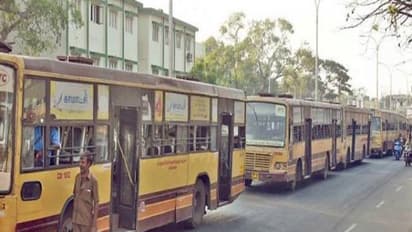 বাসস্ট্যান্ডে পড়ে রয়েছে করোনা রোগীর দেহ, মুখ বাঁচাতে তড়িঘড়ি তদন্তের নির্দেশ  মুখ্যমন্ত্রীর