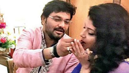 Union Minister falls in love ‘in the air’, engaged for the second time