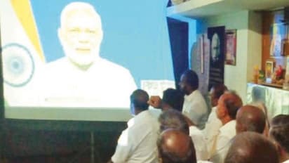 பயிர் காப்பீடு செய்வது மிகவும் அவசியம் - சேலம் விவசாயிகளுக்கு பிரதமர் மோடி காணொளி காட்சி மூலம் அறிவுரை...