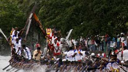 ചമ്പക്കുളം മൂലം വള്ളംകളി: ആയാപറമ്പ് പാണ്ടി ചാമ്പ്യൻമാർ