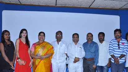 సెన్సార్ కార్యక్రమాల్లో " వెక్కిరింత"