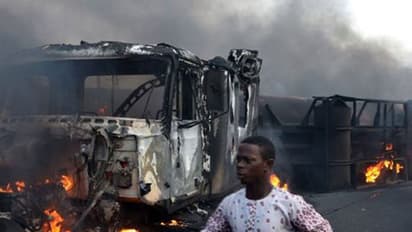 നൈജീരിയയിൽ എണ്ണ ടാങ്കർ പൊട്ടിത്തെറിച്ച് ഒമ്പത് മരണം