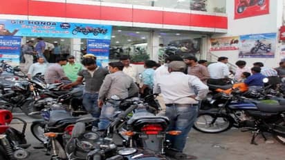 இன்றே கடைசி..! 22,000 ரூபாய் வரை தள்ளுபடி ...குறைந்த விலையில் இருசக்கர வாகனங்கள் ..