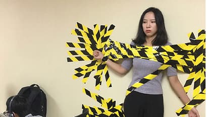 സീറ്റ് ബെല്റ്റിടാത്തതിന് യുവതിക്ക് വിചിത്രശിക്ഷ