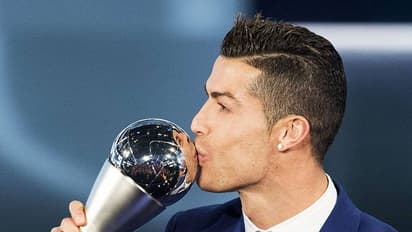 ക്രിസ്റ്റ്യാനോ റൊണാള്ഡോ ലോക ഫുട്ബോളറാകാന് സാധ്യത