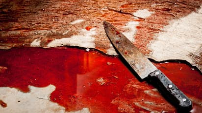 അവള്‍ക്കു കൈയ്യടിക്കുന്നവര്‍ സ്വന്തം അടുക്കളയിലേക്കും നോക്കൂ