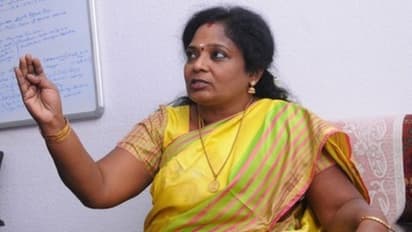 "இல்லாத ஊருக்கு வழி காட்டும் எடப்பாடி": பல் மருத்துவ கல்லூரி அறிவிப்புக்கு தமிழிசை கண்டனம்