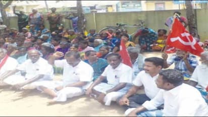 ஆறு மாதங்களாக நாங்கள் உழைத்த உழைப்பிற்கு கூலி எங்கே? தொழிலாளர்கள் காத்திருப்பு போராட்டம்…