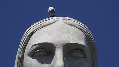 യേശുവിന്റെ നമ്പര് അറിയാം; വാട്ട്സ്ആപ്പിലുണ്ട് ഒരു പാസ്റ്ററുടെ വെളിപാട്