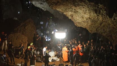 ഗുഹയ്ക്കുള്ളില്‍ പതിമൂന്ന് ദിവസം; ഫുട്ബോള്‍ ടീമംഗങ്ങളെ പുറത്തെത്തിക്കാനുള്ള ശ്രമം തുടരുന്നു