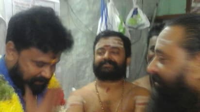 Actor Dileep offers prayers at Sabarimala temple [Video]