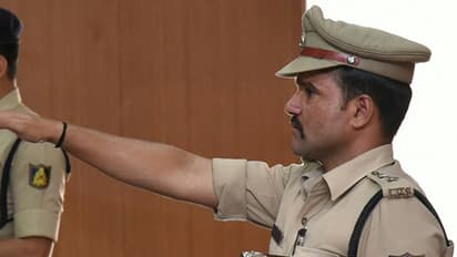 ಮೈಸೂರು ಜಿಲ್ಲಾಡಳಿತಕ್ಕೆ ಸರ್ಜರಿ; ಐಎಎಸ್, ಐಪಿಎಸ್ ಅಧಿಕಾರಿಗಳ ವರ್ಗಾವಣೆ; ಬೆಂಗಳೂರು ಡಿಸಿಪಿಯಾಗಿ ರವಿ ಚನ್ನಣ್ಣನವರ್