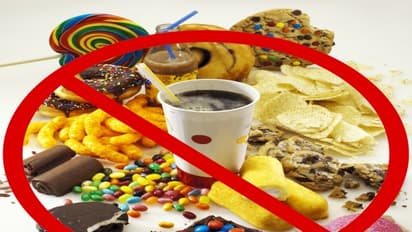 உஷார்: சிப்ஸ், கோக், பாட்டில் ஜூஸ், சர்க்கை – இவையெல்லாம் கிட்னியில் கல்லை உருவாக்கும் வில்லன்கள்.