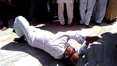 ಕಾವೇರಿಗಾಗಿ ಪೂಜಾರಿ ಉರುಳು ಸೇವೆ