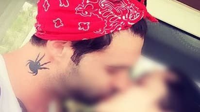 పబ్లిక్ గా లిప్ లాక్ ఇచ్చిన హాట్ హీరోయిన్