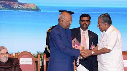 കേരളത്തെ പ്രശംസിച്ച് രാഷ്ട്രപതി; രാഷ്ട്രപതിയെ പ്രശംസിച്ച് മുഖ്യമന്ത്രി