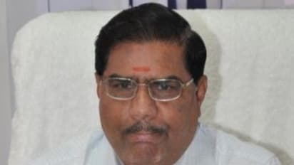 எச்சரிக்கை: வங்கிக் கணக்குடன் ஆதார் எண்ணை இணைக்காவிட்டால் வங்கிக் கணக்குகள் முடக்கப்படுமாம்…