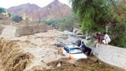 கிளவுட் பர்ஸ்ட்…. 3 வருஷத்துல பெய்ய வேண்டிய மழை ஒரே நாளில் பெஞ்சா!! ஆமா பெஞ்சது எங்க தெரியுமா ?