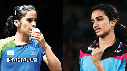 చైనా ఓపెన్ లో సైనాకు షాక్... దూసుకుపోతున్న సింధు