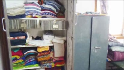 ரியல் எஸ்டேட் அதிபர் வீட்டில் கொள்ளை; 40 சவரன் நகையும், 30 ஆயிரமும் அபேஸ்...