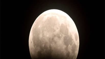 "எங்கேப்பா சந்திர கிரகணம்?" - ஏமாந்து போன சென்னை மக்கள்!!