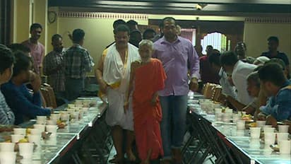 Udupi Sri Krishna temple hosts Iftar in its complex for the first time