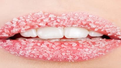 வீட்டில் கரப்பான் பூச்சித் தொல்லையா? சர்க்கரையைப் பயனபடுத்தலாமே!