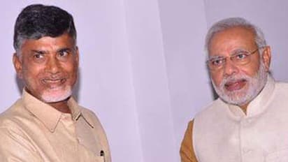 కౌంటర్:టిడిపి తీరును నిరసిస్తూ బిజెపి ధర్నా, ఇంటింటి ప్రచారం