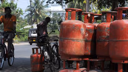 ഇരുമ്പനത്തെ ഐഒസി സമരം: ചര്ച്ചയില് തീരുമാനമായില്ല