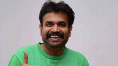 என் புருஷன் பிரேம்ஜி கூட மீண்டும் சேர்ந்துட்டேன்.. நெருக்கமாக இருக்கும் போட்டோவுடன் பாடகி போட்ட ஷாக்கிங் பதிவு