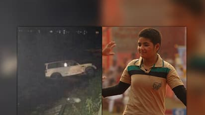 Dangal star Zaira Wasim miraculously survives after her car fell into Dal Lake