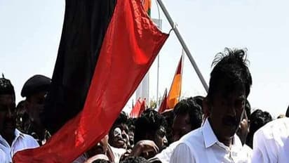 போராட்டத்தில் திமுக  பெண் நிர்வாகி  இடுப்பை கிள்ளியதால் மீண்டும் தர்ணா போராட்டம்...!