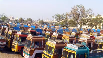 புதிய மோட்டார் வாகன சட்டத்திற்கு கடும் எதிர்ப்பு; மாநிலத்தின் பல்வேறு பகுதிகளில் போராட்டம்