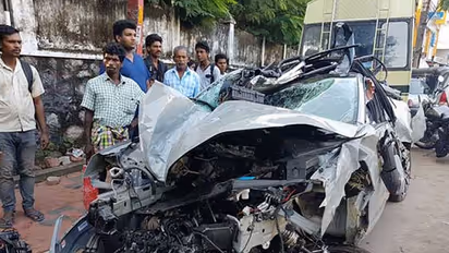 Kerala businessman's son killed in high-speed car crash, police suspect street racing [Videos]