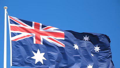 వర్కింగ్ వీసా ఇస్తామంటూ.. భారతీయులకు ఆస్ట్రేలియా ఆఫర్