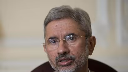 First batch of Kailash Mansarovar yatra flagged off by EAM