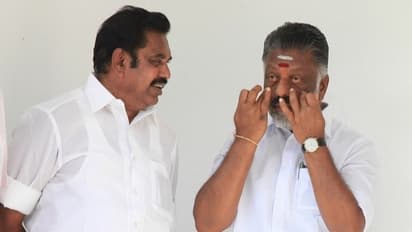 பக்கவா ஸ்கெட்ச் போட்ட எடப்பாடியார்... பச்சை கொடி காட்டிய பன்னீர்... ஜெ.,கருணாநிதியை மிஞ்சிய மாஸ்டர் ப்ளான்!