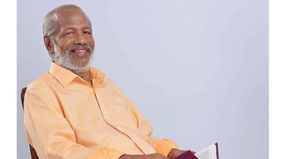 എഴുത്തുകാരന് തുറവൂർ വിശ്വംഭരൻ അന്തരിച്ചു