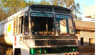 మహారాష్ట్రలో విషాదం: ఆయిల్ ట్యాంకర్ బోల్తా, మంటలంటుకొని నలుగురు సజీవ దహనం