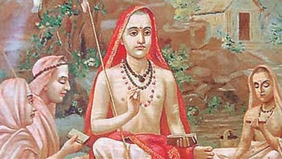 8 ఏళ్లకే ఆది శంకరాచార్యులు అన్ని అద్భుతాలు చేశారా? ఆయనే మహాశివుడా?