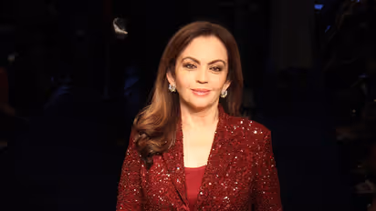You will be shocked to know the cost of Nita Ambani's phone