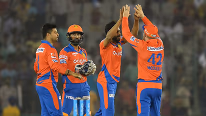 Gujarat Lions restrict RCB to a paltry total of 134