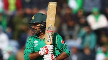 ಪಾಕ್ ತಂಡದ ನಾಯಕನಿಗೆ ಇಂಗ್ಲೆಂಡ್'ನಲ್ಲೂ ಸ್ಥಾನ !