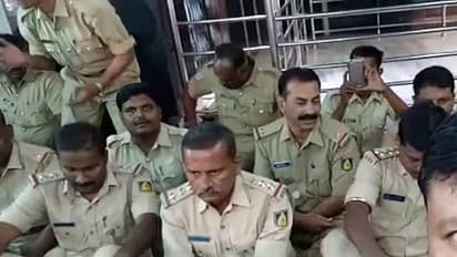 ಮಳೆಗಾಗಿ ದೇವರ ಮೊರೆ ಹೋದ ಪೊಲೀಸರು